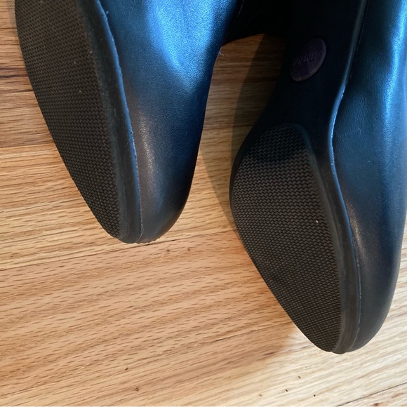 EUC Me Too black leather ankle boots size 9 - Picture 12 of 15